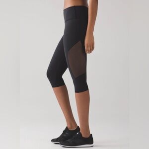 Lululemon Reveal Crop